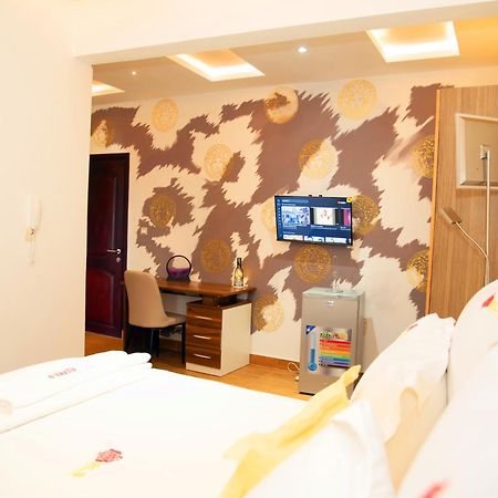 Residence Le Sommet - Chambre Versace 두알라 외부 사진