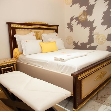 Residence Le Sommet - Chambre Versace 두알라 외부 사진