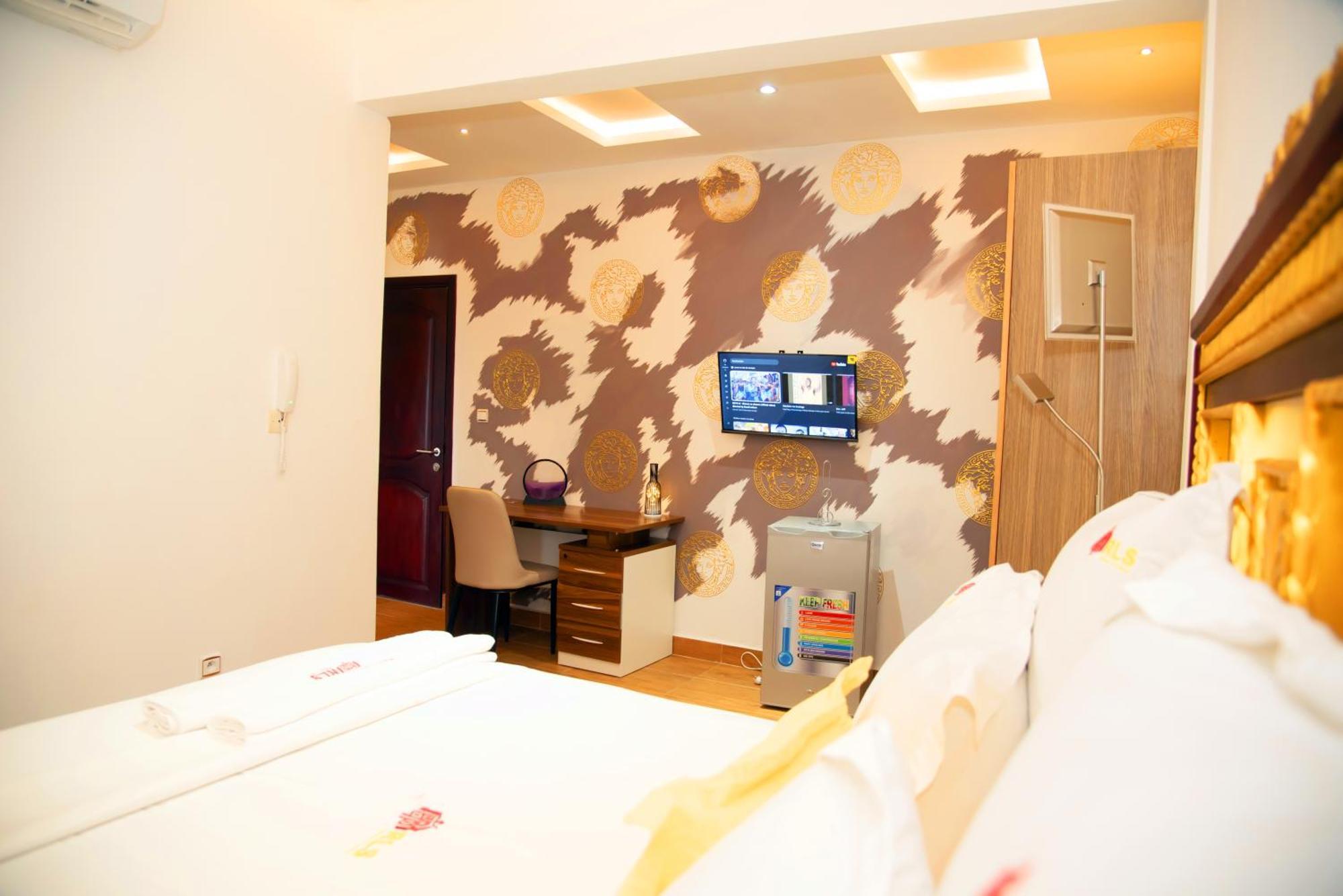 Residence Le Sommet - Chambre Versace 두알라 외부 사진