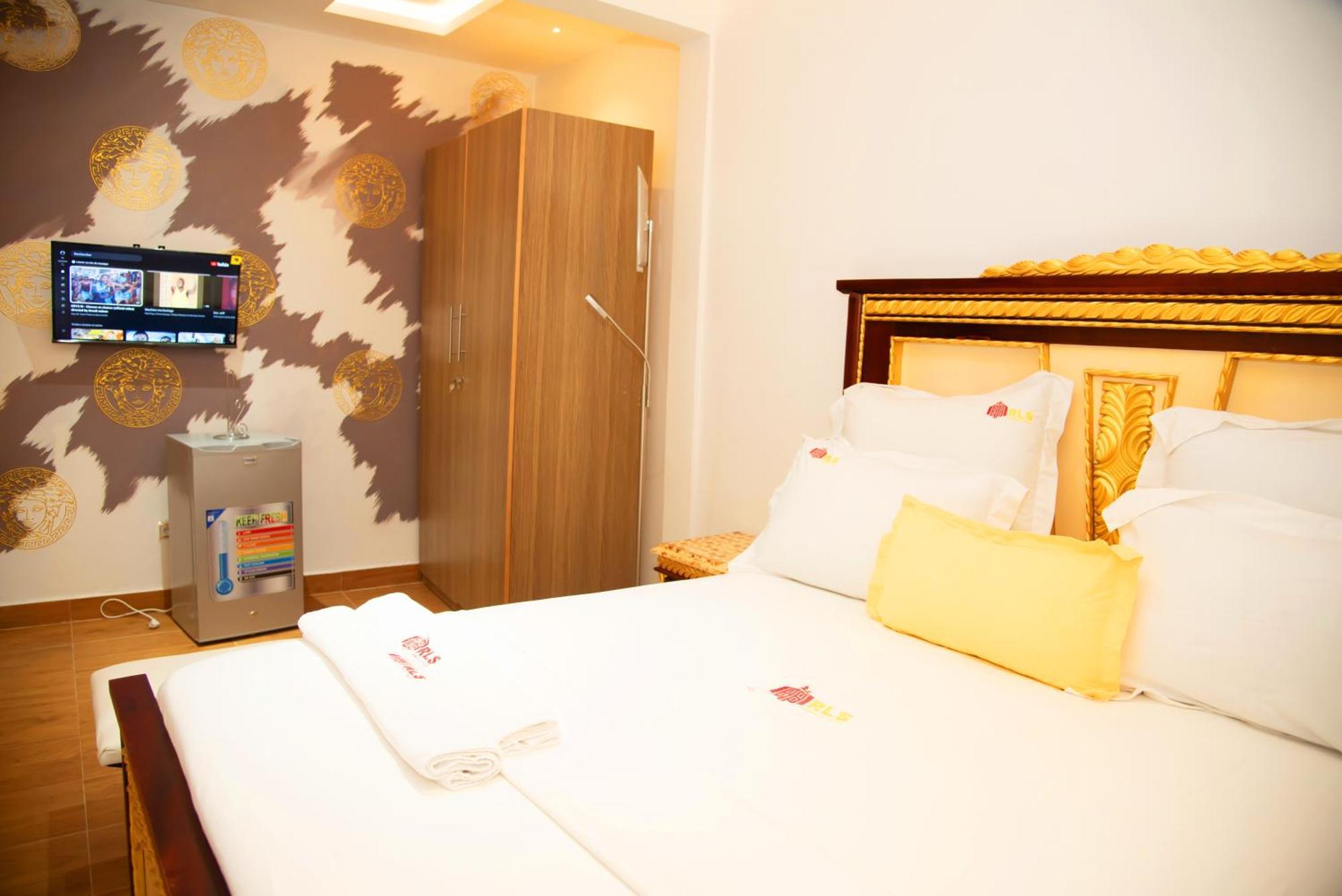 Residence Le Sommet - Chambre Versace 두알라 외부 사진