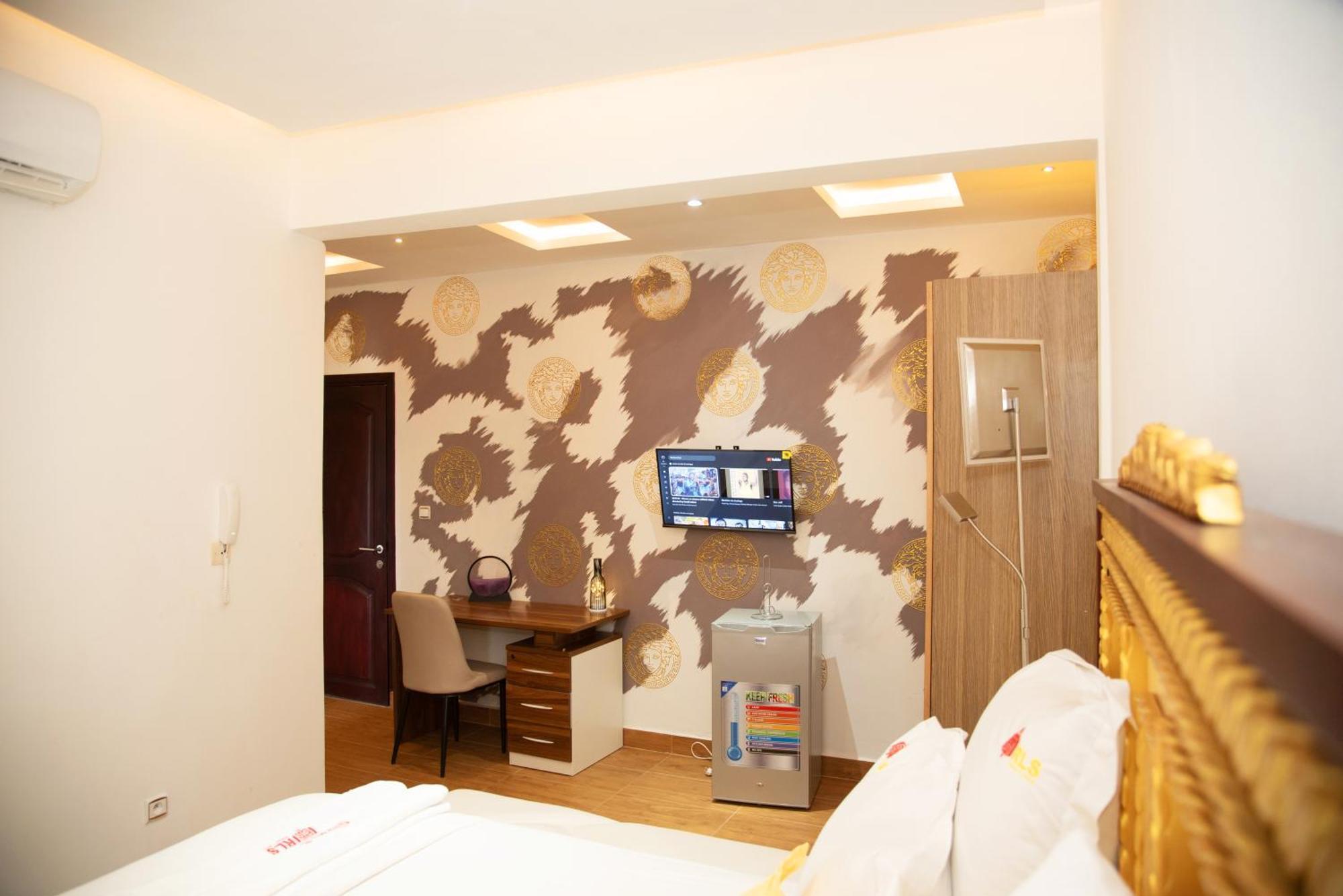 Residence Le Sommet - Chambre Versace 두알라 외부 사진
